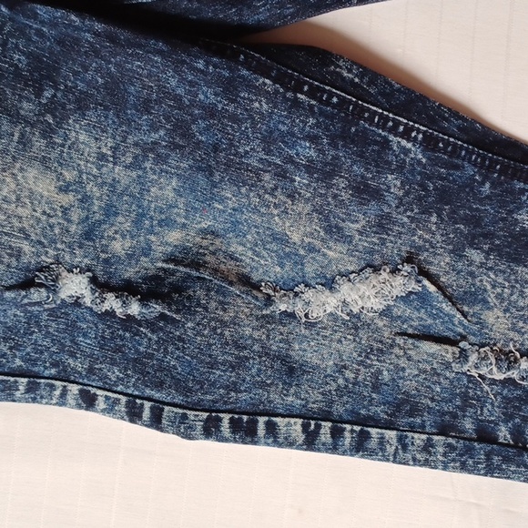 Foxy Jeans "Push Up" Acid Wash Capri Pants NEW- Sz. 26 - Picture 4 of 12